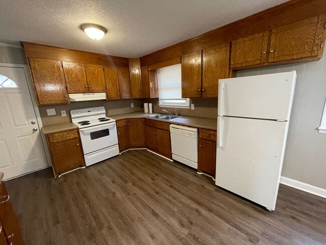 Photo - 3/1 House Available Now