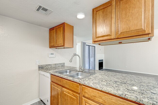 2902 NW 45th Pl Unidad 2902-D