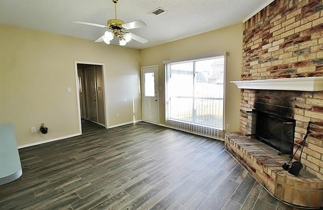 Photo - 948 Applewood Dr