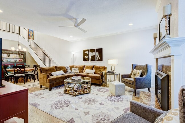 Building Photo - 2409 Bering Dr Unit 12 Rental