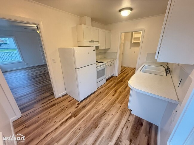 Photo - 1420-1420 Queen Ave Unidad 1418