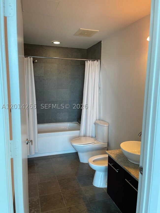 Photo - 3029 NE 188th St Unit 602