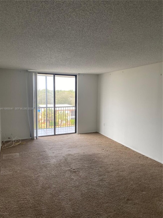 Photo - 16950 W Dixie Hwy Unit A-529