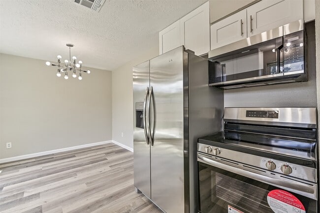 Photo - 16718 Barcelona Dr