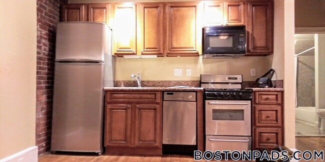 Photo - 48 Hereford St Unit 5