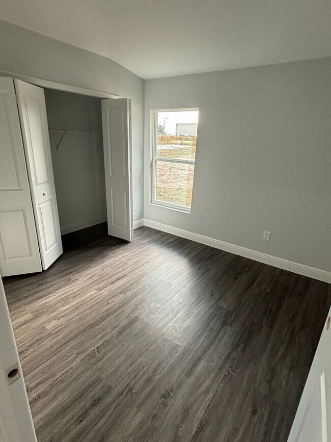 Photo - LIKE NEW DESIGNER HOME 3/2 READY FOR NEW FAMILY