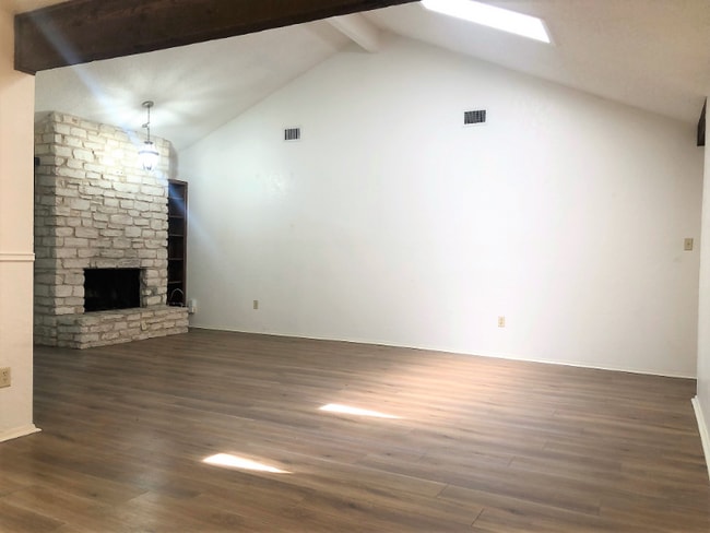 Photo - 6503 Hart Ln