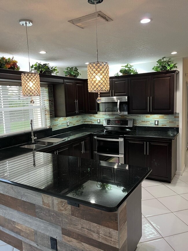 Photo - 7004 Galleon Cove Cir