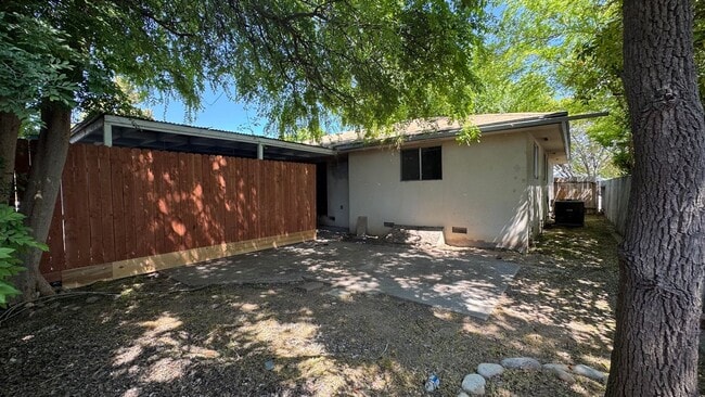 Photo - Charming 3 Bedroom, 2 Bath Home in Dinuba – $1,830/mo