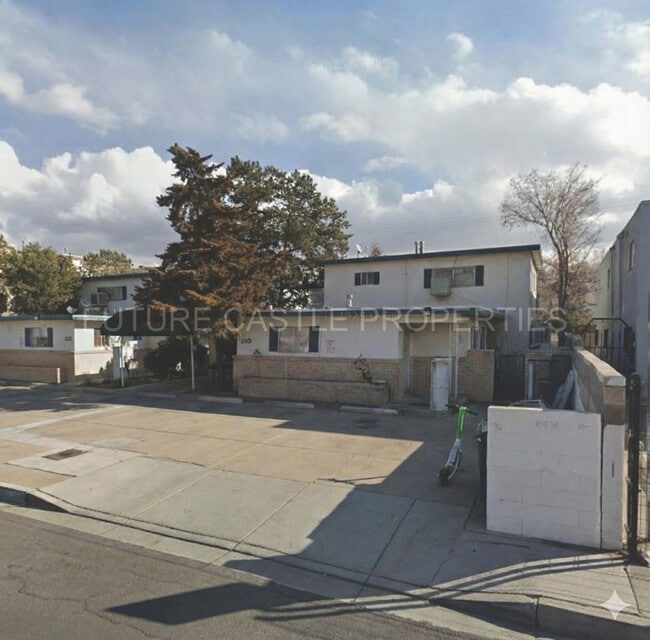 Building Photo - 310 La Veta Dr