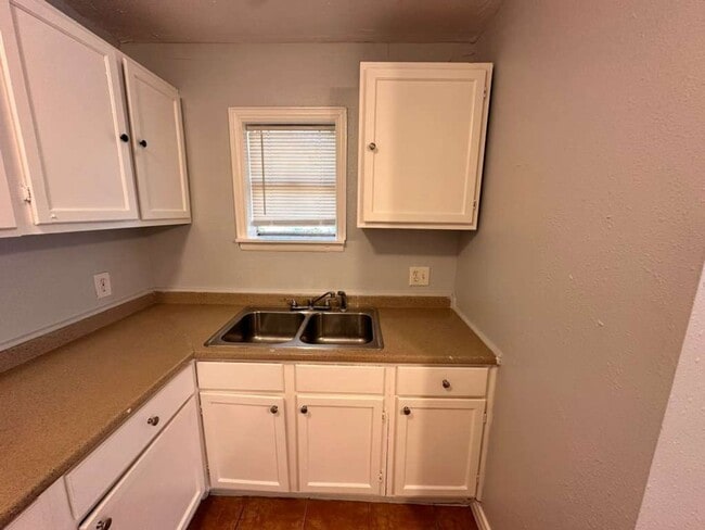 Photo - 306 Lake Rd Unit B