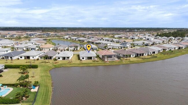 Photo - 818 SE Courances Dr