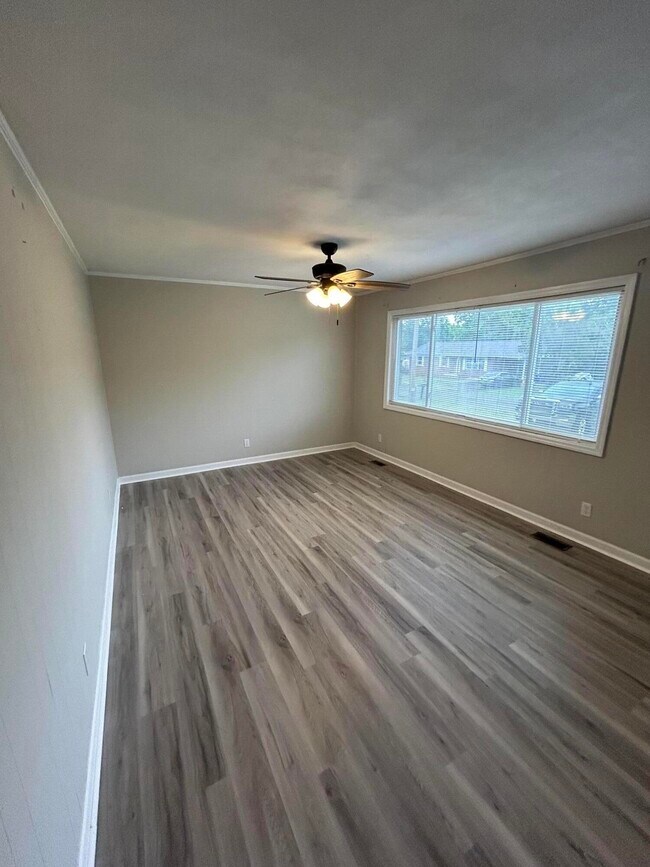 Photo - 1320 Parker Ave SW