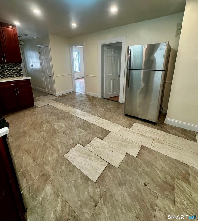 Photo - 147 Helen St Unit 2