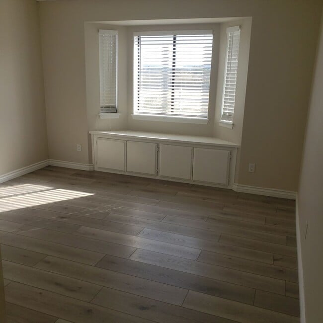 Photo - 13980 Mission St