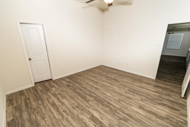 Photo - 2606 Costa Verde Way