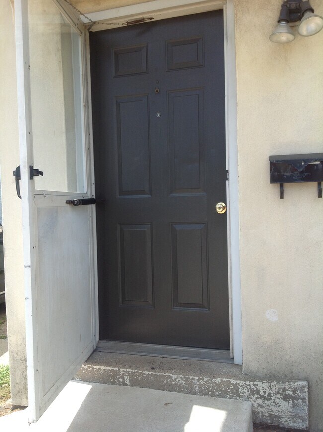 Photo - 758 Ashland Ave Unidad Ashland Avenue