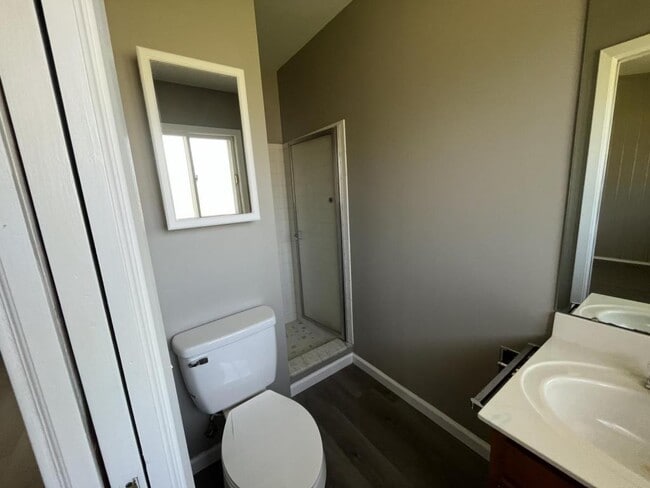 Photo - 2585 Union St