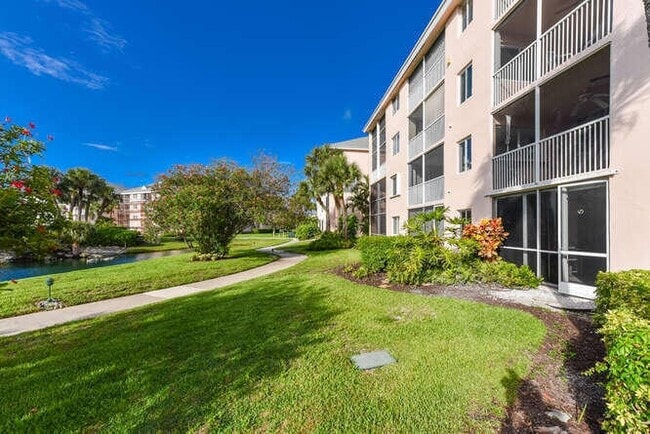 Photo - 353 S US Hwy 1 Unidad D103