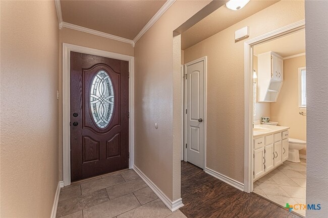 Photo - 1102 End O Trail