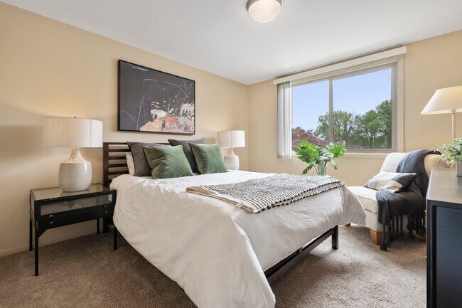 West End Apartments