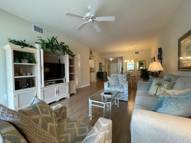 519 Roma Ct Unit Seasonal