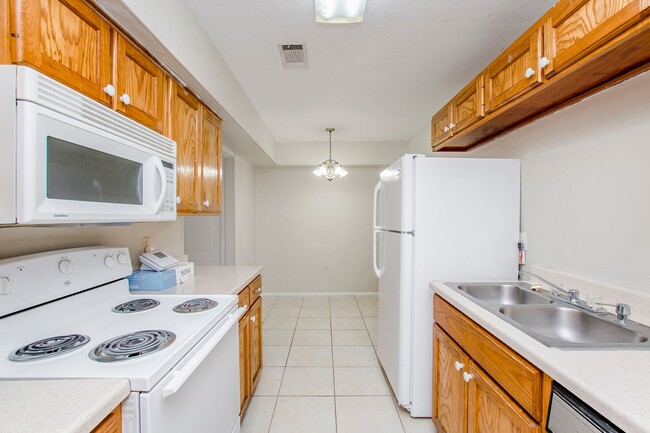 Building Photo - 5245 Kimberlin Ave Unit C Rental