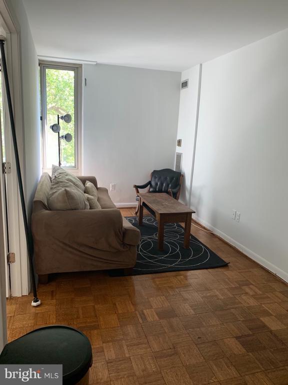 Building Photo - 950 25th St NW Unit 503N