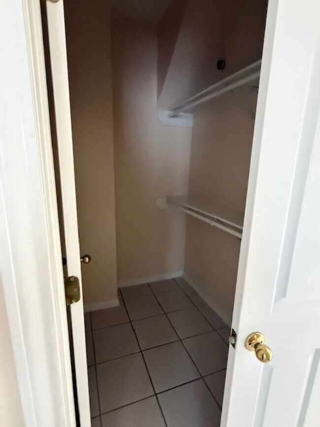 Photo - 702 Staitti St