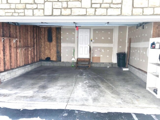 Photo - 2916 Abbey Knoll Dr