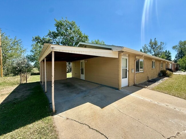 Photo - 5002 S Iowa Ave