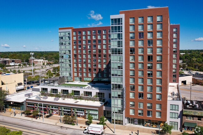 Photo - Everly on The Loop