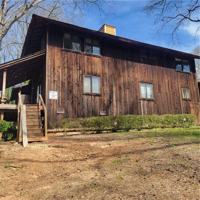 Building Photo - 7 Quail Run Rental