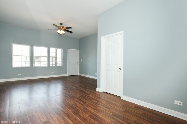 Photo - 9011 S Brandon Ave Unidad 2