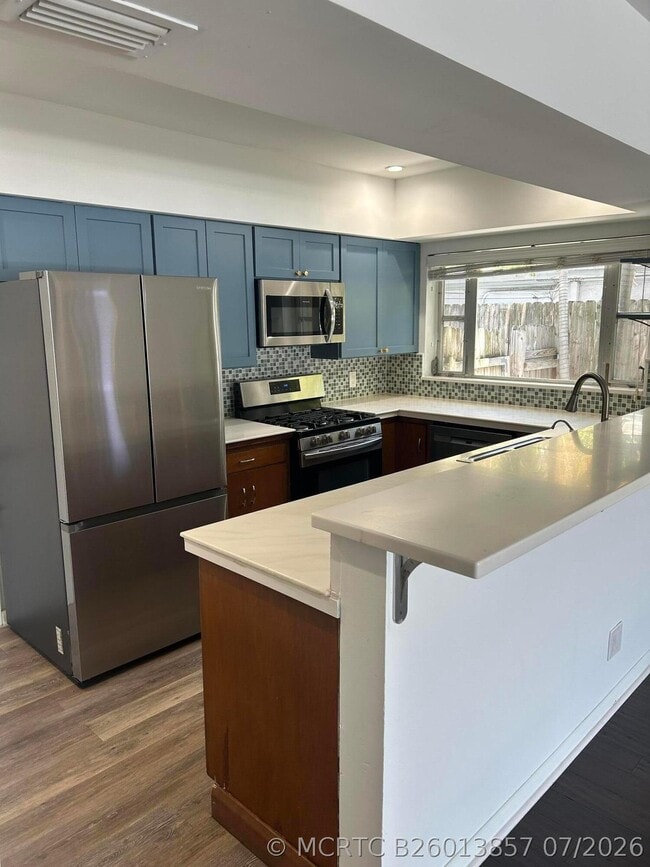 Photo - 704 NE 20th Ave