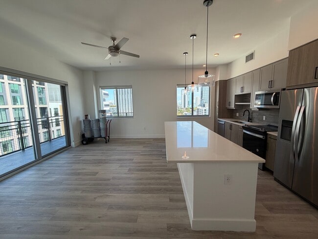 Photo - 147 NW 32nd St Unit B1