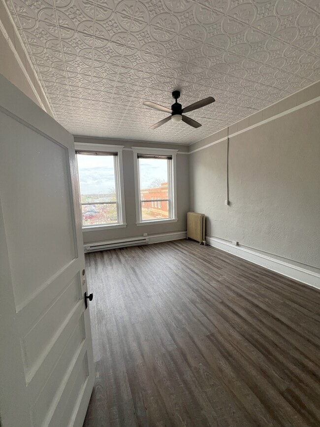 Photo - Arcade Building Unit 4