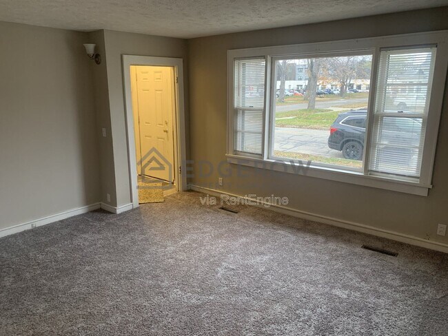 Photo - 99 Houston Ave Unidad 2