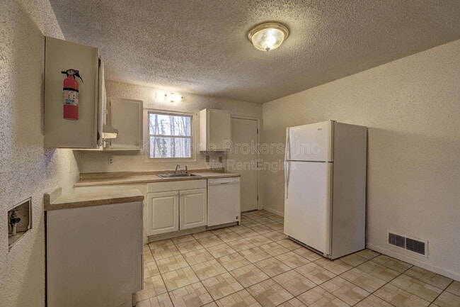 Photo - 2223 Davis Rd SW Unidad A