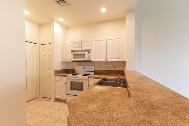 Photo - 4247 Liron Ave