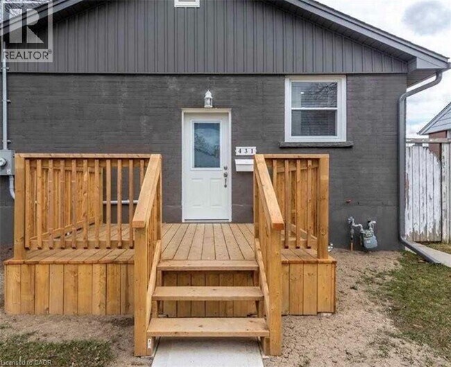 Photo - 431 E 36th St