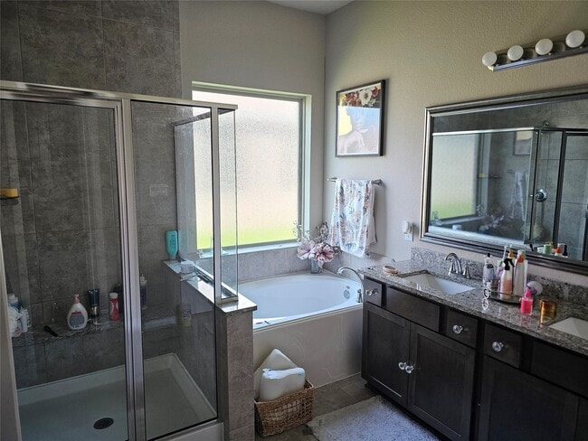 Photo - 8411 Hunters Cliff Dr