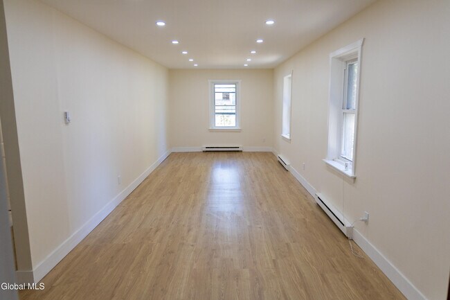 Photo - 11 Jefferson St Unit 1B