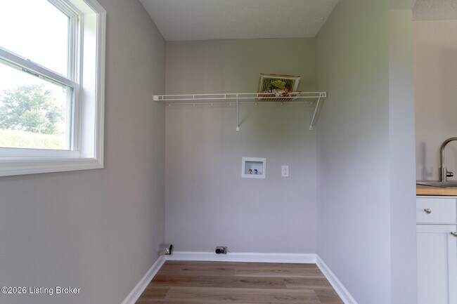 106 Hardin Ct