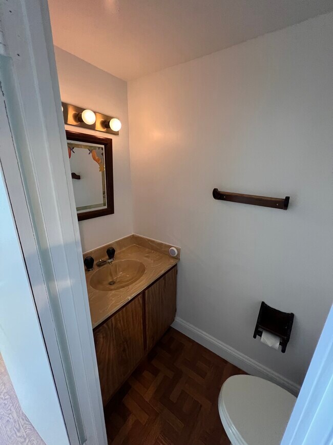 Photo - 7551 Woodbine Dr