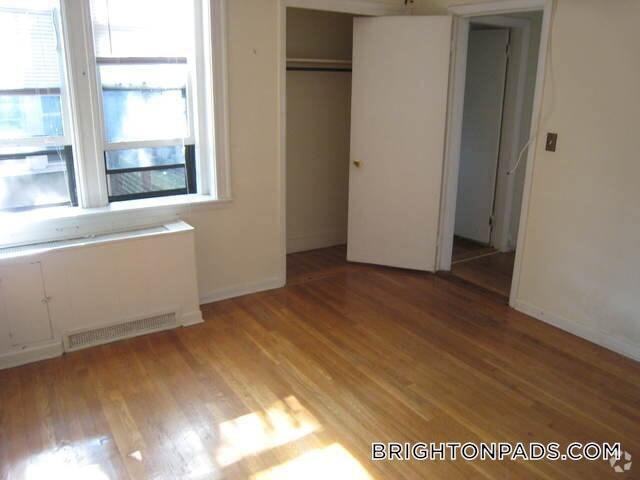 Building Photo - 1999 Commonwealth Avenue Unit 12A Rental