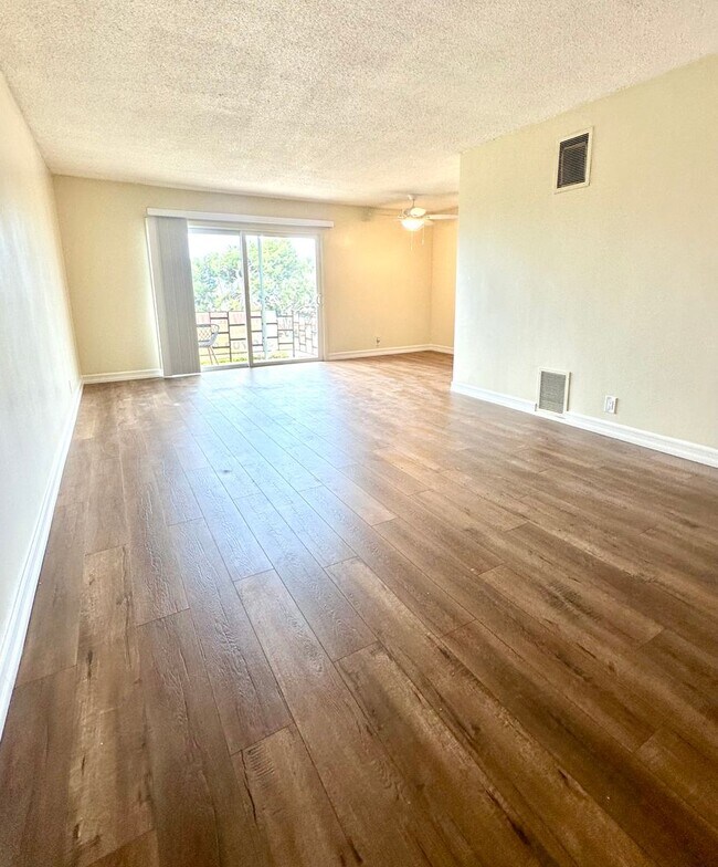 Photo - Riviera Apartments