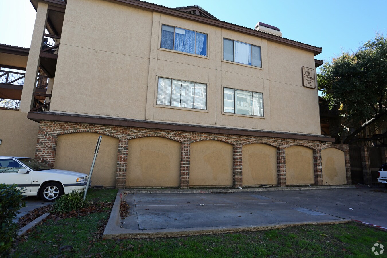 St. Thomas Condominiums - St. Thomas Condominiums