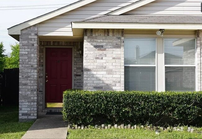 Photo - 2917 Meadowlark Dr