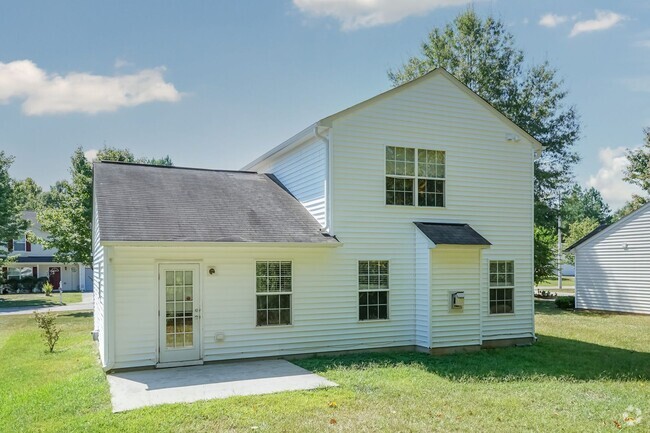 Building Photo - Large 3 Bedroom home in Sanford
